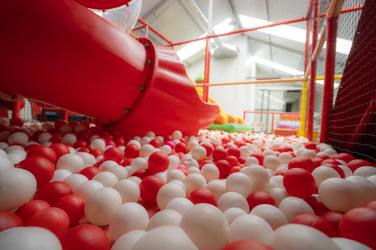 Parque de bolas de Ludika 1 para cumpleaños infantiles